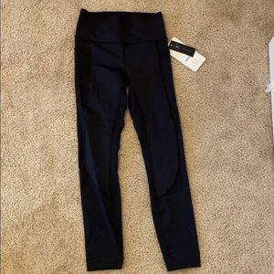 Black lululemon athletica Mind Over Miles Sz 4